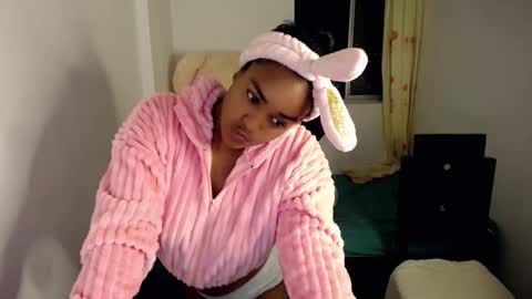 Snapshot of xiomy_winklar chatting on 12/23/24, 12:57 xiomy winklar online show from 12/23/24, 12:57