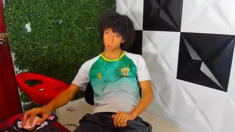 xion_ez online show from 10/22/25, 08:52