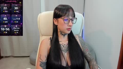 Snapshot of xisisxx chatting on 01/19/25, 11:32 xisisxx online show from 01/19/25, 11:32