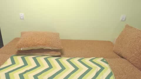 Julia online show from 02/05/25, 09:36