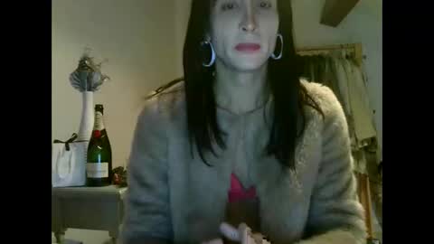 Snapshot of xlecram chatting on 10/29/25, 08:38 Wendy online show from 10/29/25, 08:38