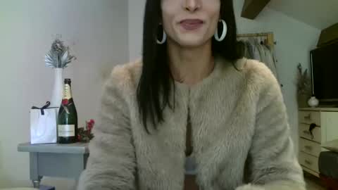 Snapshot of xlecram chatting on 10/30/25, 10:06 Wendy online show from 10/30/25, 10:06