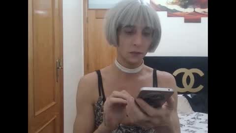 Snapshot of xlecram chatting on 12/01/25, 07:41 Wendy online show from 12/01/25, 07:41