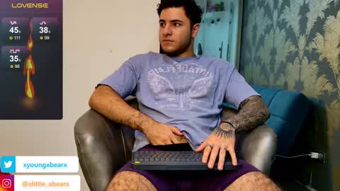 Snapshot of xlittle_xbearx chatting on 02/03/25, 08:57 Kev online show from 02/03/25, 08:57
