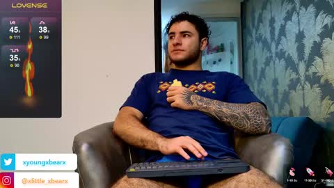Snapshot of xlittle_xbearx chatting on 03/03/25, 04:03 Kev online show from 03/03/25, 04:03