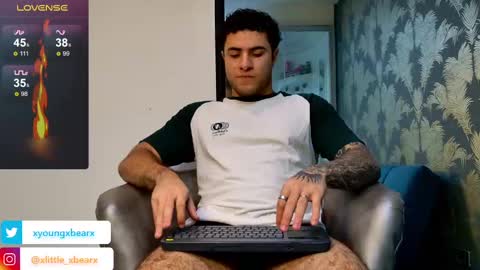 Snapshot of xlittle_xbearx chatting on 03/09/25, 02:29 Kev online show from 03/09/25, 02:29