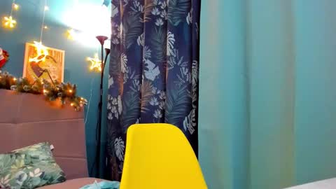 Snapshot of xloe_queen chatting on 12/09/24, 06:03 Chloe online show from 12/09/24, 06:03