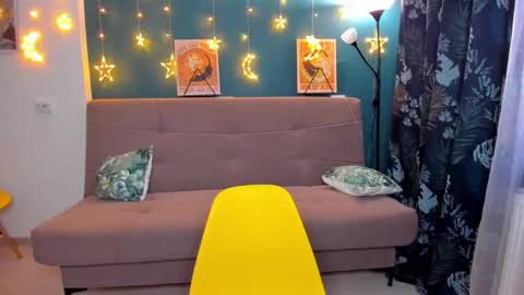 Snapshot of xloe_queen chatting on 01/14/25, 11:10 Chloe online show from 01/14/25, 11:10