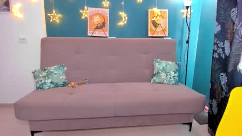 Snapshot of xloe_queen chatting on 02/23/25, 09:33 Chloe online show from 02/23/25, 09:33