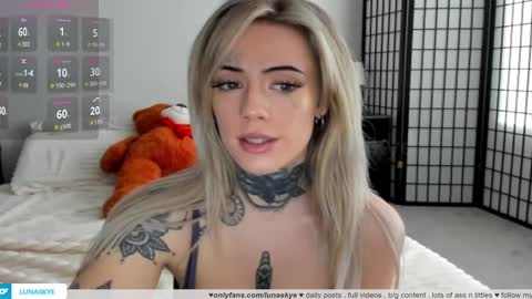 Snapshot of xlunaskye chatting on 03/06/25, 12:54 online show from 03/06/25, 12:54