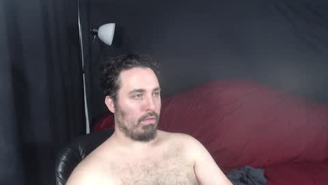 Snapshot of xmetalstudx chatting on 12/10/24, 12:17 MetalstudMaster online show from 12/10/24, 12:17