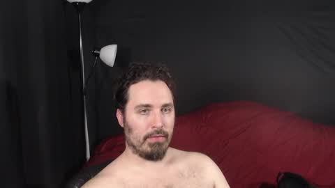 Snapshot of xmetalstudx chatting on 12/11/24, 01:58 MetalstudMaster online show from 12/11/24, 01:58