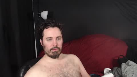 Snapshot of xmetalstudx chatting on 12/13/24, 05:49 MetalstudMaster online show from 12/13/24, 05:49