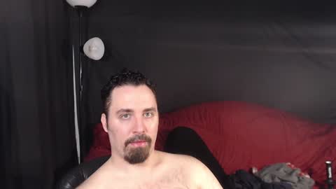 Snapshot of xmetalstudx chatting on 01/29/25, 12:43 MetalstudMaster online show from 01/29/25, 12:43