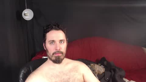 Snapshot of xmetalstudx chatting on 03/10/25, 02:39 MetalstudMaster online show from 03/10/25, 02:39