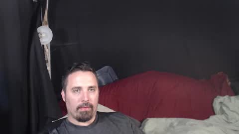 Snapshot of xmetalstudx chatting on 10/04/25, 12:52 MetalstudMaster online show from 10/04/25, 12:52