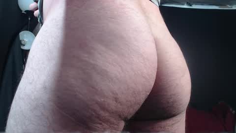 Snapshot of xmetalstudx chatting on 10/08/25, 11:35 MetalstudMaster online show from 10/08/25, 11:35