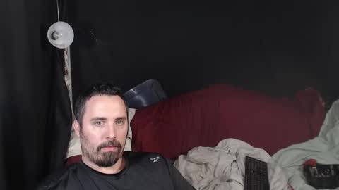 Snapshot of xmetalstudx chatting on 10/12/25, 11:04 MetalstudMaster online show from 10/12/25, 11:04