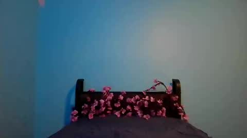 xmiaxbutterflyx3 online show from 11/10/25, 04:00