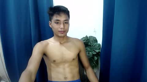 Snapshot of xmoreno_guy69 chatting on 02/06/25, 02:15 SECRET online show from 02/06/25, 02:15