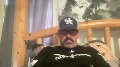 Snapshot of xmountainx chatting on 10/03/25, 03:20 Mountain online show from 10/03/25, 03:20