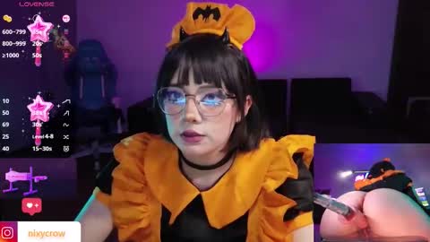 Nixy Crow online show from 10/16/25, 11:39