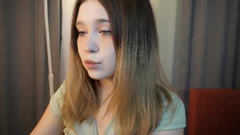 Milana online show from 11/20/25, 07:08