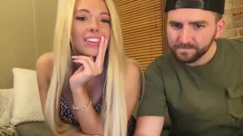 xoprincesspeachxo online show from 10/25/25, 11:54