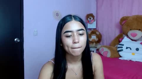 Snapshot of xoxo_melany chatting on 11/15/25, 12:02 melany online show from 11/15/25, 12:02