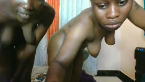 Snapshot of xoxo_savage chatting on 09/11/25, 01:39 Xoxo online show from 09/11/25, 01:39