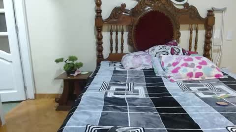 Perla Jackson online show from 12/10/24, 02:27