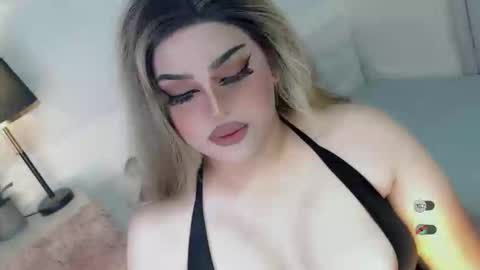 Snapshot of xsabbylicious69 chatting on 10/08/25, 04:32 xsabbylicious69 online show from 10/08/25, 04:32