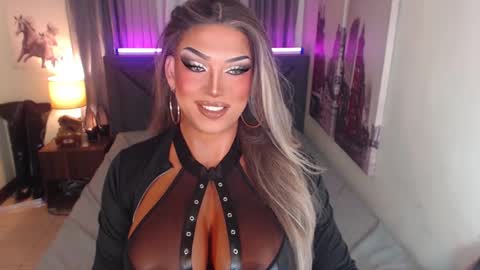 Snapshot of xshadowseductressmitchx chatting on 03/02/25, 10:03 Cattaleya online show from 03/02/25, 10:03