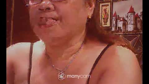 Snapshot of xsw33t_joy69x chatting on 02/15/25, 12:43 joy online show from 02/15/25, 12:43