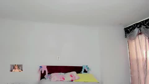 Femboy Exotic online show from 10/31/25, 07:26