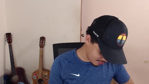 Snapshot of xtranherr chatting on 10/21/25, 02:34 xtranherr online show from 10/21/25, 02:34