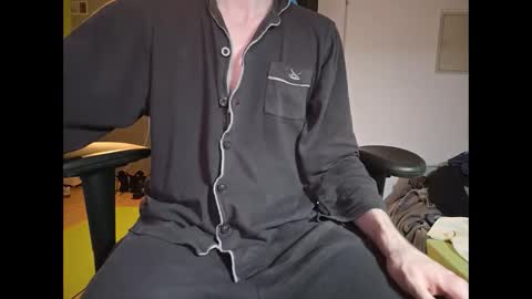 Snapshot of xufffix chatting on 03/09/25, 07:37 N online show from 03/09/25, 07:37