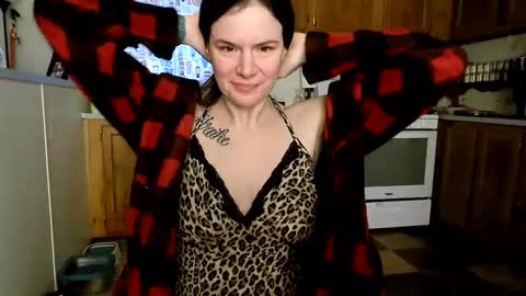 Snapshot of xxdana chatting on 01/12/25, 10:12 Deezy online show from 01/12/25, 10:12