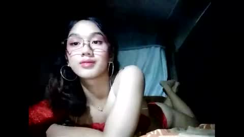 Snapshot of xxgoddessofsatisfactionxx chatting on 02/13/25, 04:39 Sophie online show from 02/13/25, 04:39