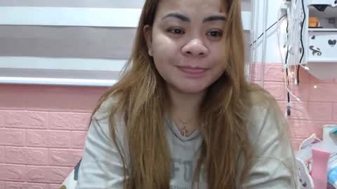 Snapshot of xxkryzelxx chatting on 01/28/25, 04:19 Dhel online show from 01/28/25, 04:19