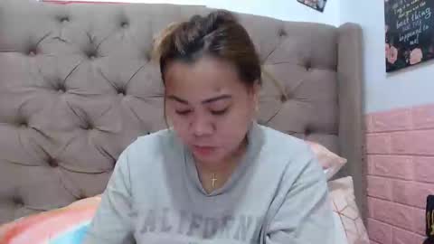 Snapshot of xxkryzelxx chatting on 02/27/25, 05:04 Dhel online show from 02/27/25, 05:04