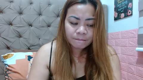 Snapshot of xxkryzelxx chatting on 03/07/25, 04:44 Dhel online show from 03/07/25, 04:44