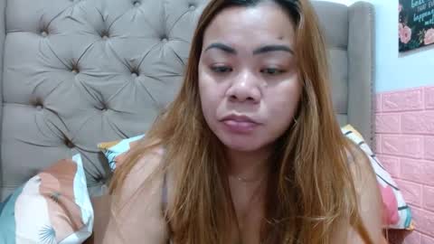 Snapshot of xxkryzelxx chatting on 03/11/25, 05:57 Dhel online show from 03/11/25, 05:57