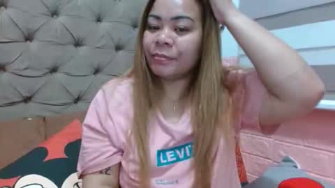 Snapshot of xxkryzelxx chatting on 10/20/25, 05:13 Dhel online show from 10/20/25, 05:13