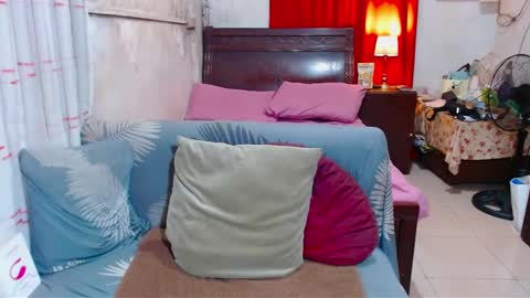Snapshot of xxmiranda_greyxx chatting on 02/11/25, 12:17 sexyyanna4u online show from 02/11/25, 12:17