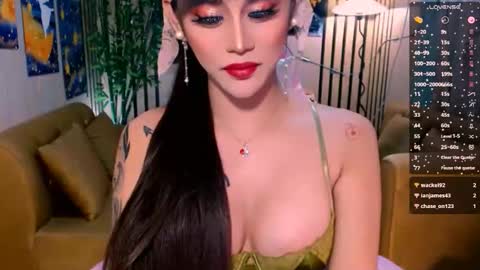 Snapshot of xxmissjuliaxx chatting on 09/18/25, 02:35 xxmissjuliaxx online show from 09/18/25, 02:35