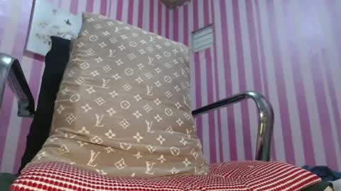 xxrowenatastycockforyouxx online show from 11/19/25, 03:17