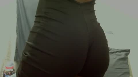 Snapshot of xxsexytalia28 chatting on 02/10/25, 06:24 xxsexytalia28 online show from 02/10/25, 06:24