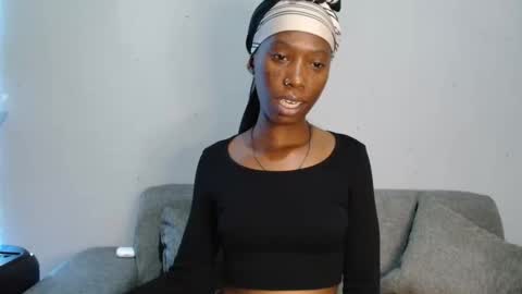 Snapshot of xxsexytalia28 chatting on 10/15/25, 04:18 xxsexytalia28 online show from 10/15/25, 04:18