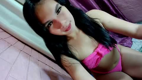 Snapshot of xxsnakeprincessxx chatting on 01/28/25, 12:32 Bela online show from 01/28/25, 12:32